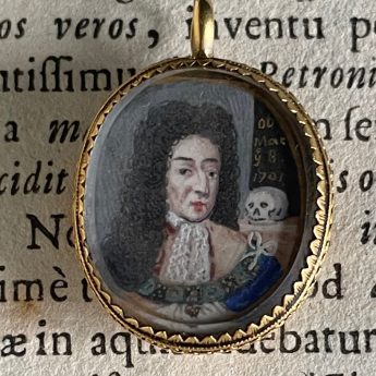 Tiny memorial portrait of William III dated 1701