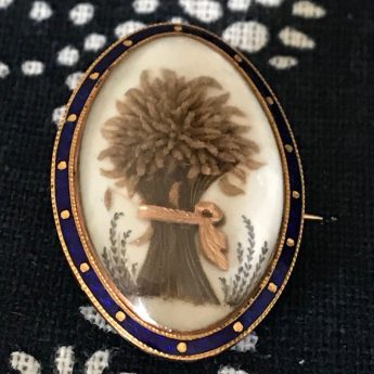 Hairwork brooch of a wheat sheaf