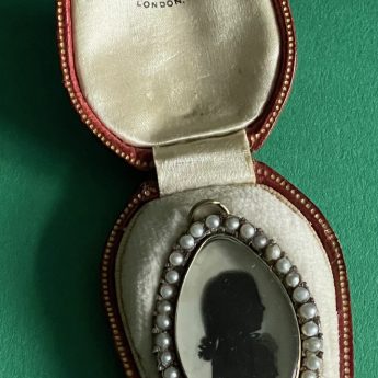 Samuel Houghton, pendant silhouette of a child
