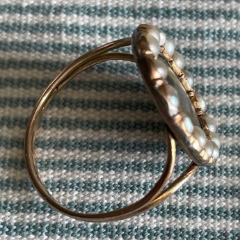 Continental verre eglomise ring